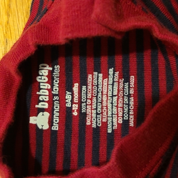 BabyGAP striped bodysuit, size 6-12 mo - Picture 2 of 3